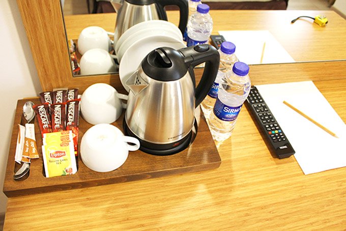 hotel-service-room